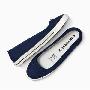 Converse Women's Navy Blue Slip-On Sneakers